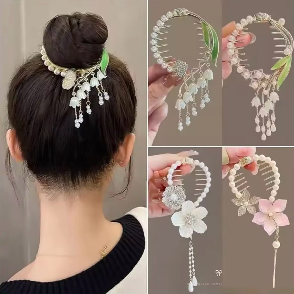 Elegant White Floral Pearl Hair Comb for Women